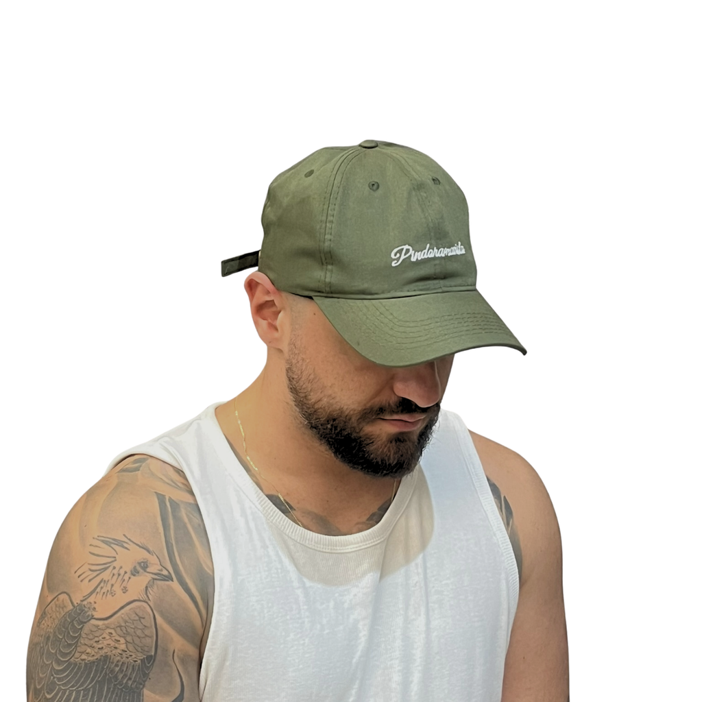 BONÉ DAD HAT STRAPBACK — VERDE OLIVA ASSINATURA PINDORAMA